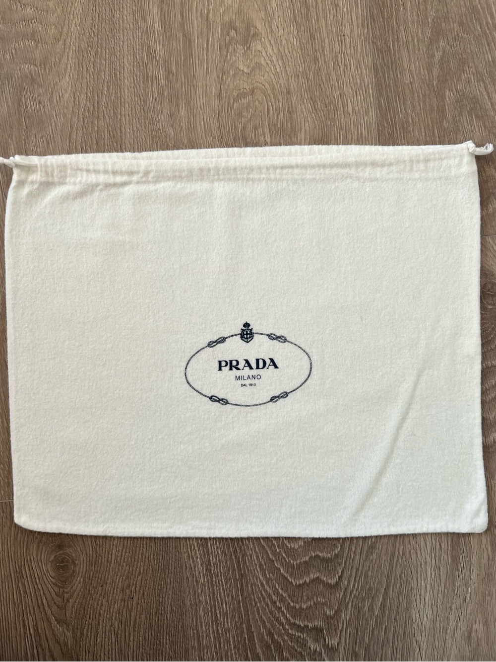 Prada dust bag (C901)